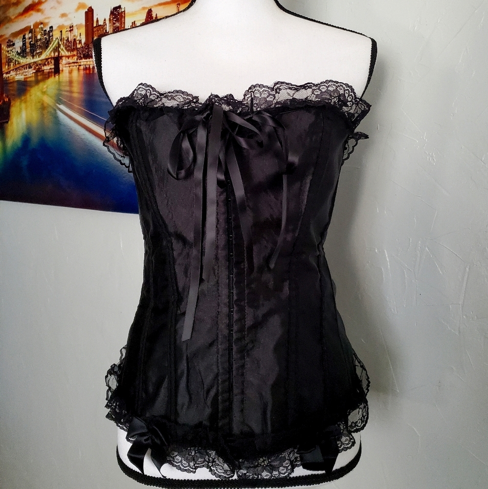 🖤🤍 Black Corset 🤍🖤